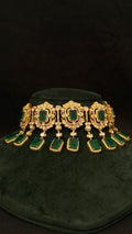 Sia Polki Panna Jhalar Choker – wide bridal choker with large rectangular emerald stations in ornate polki frames and five hanging emerald pendant drops, handcrafted in Jodhpur