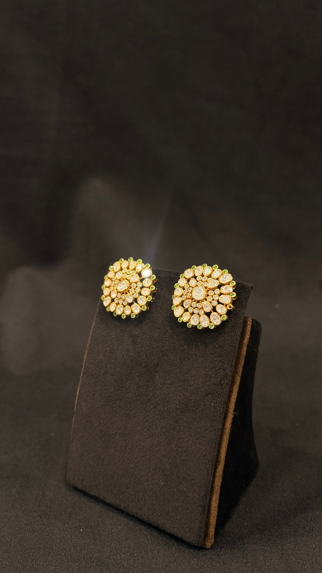 Hara Kinara Polki Studs ✦ Emerald Trim Round Bridal Earrings | Handcrafted in Jodhpur