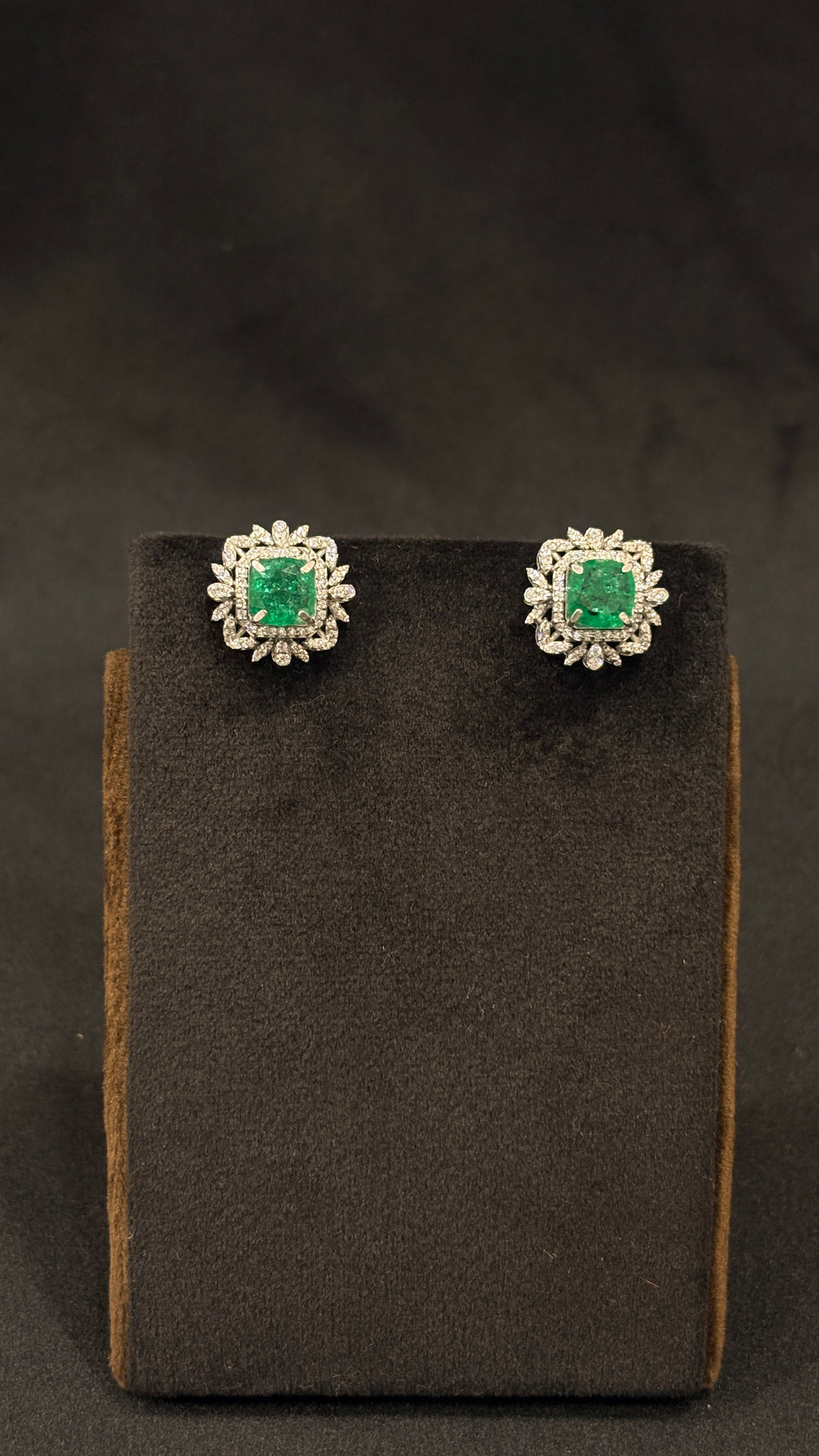Panna Gol Polki Studs – Emerald Green Round Bridal Earrings Handcrafted in Jodhpur | Sia Polki